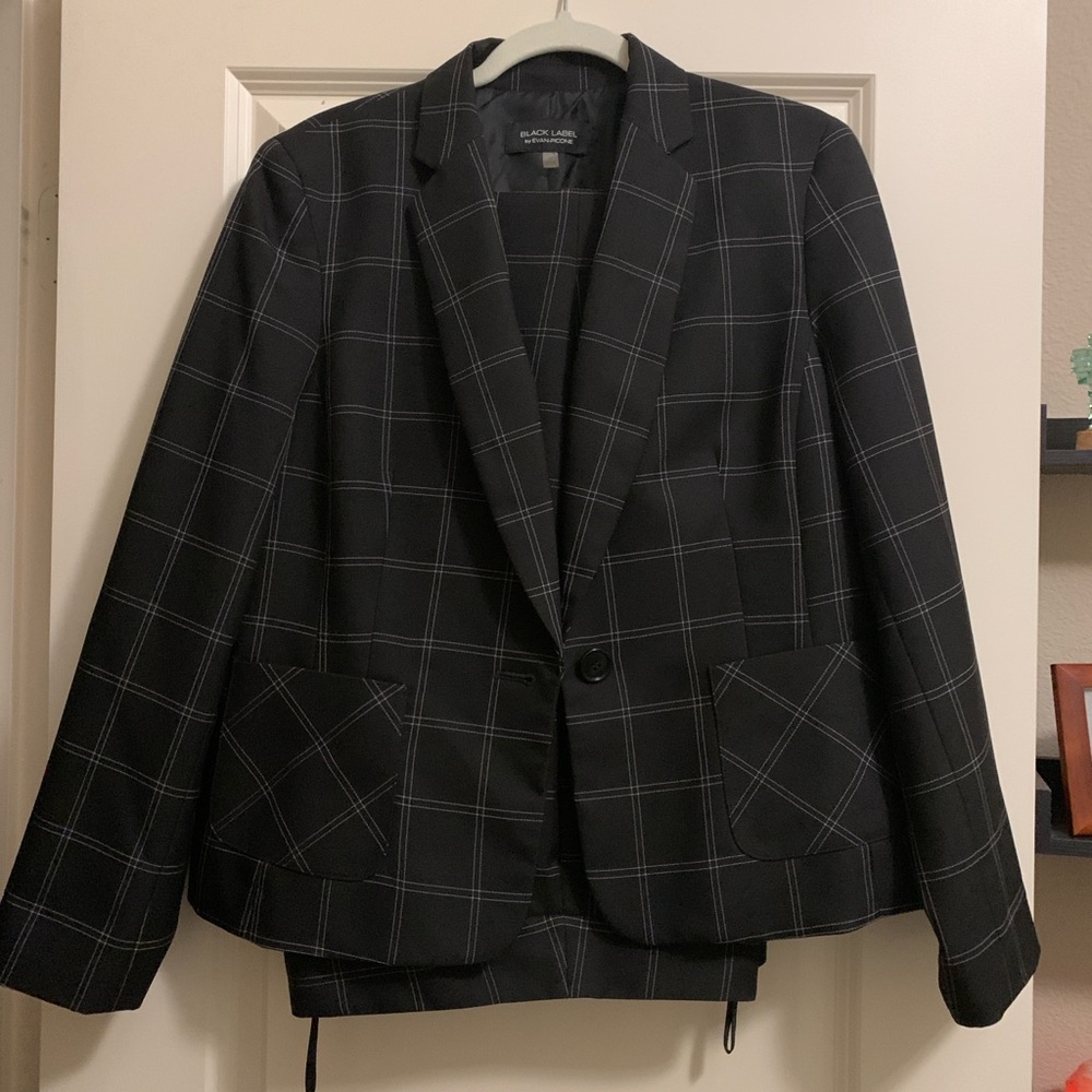 Evan Picone Dark Checkered Pantsuit